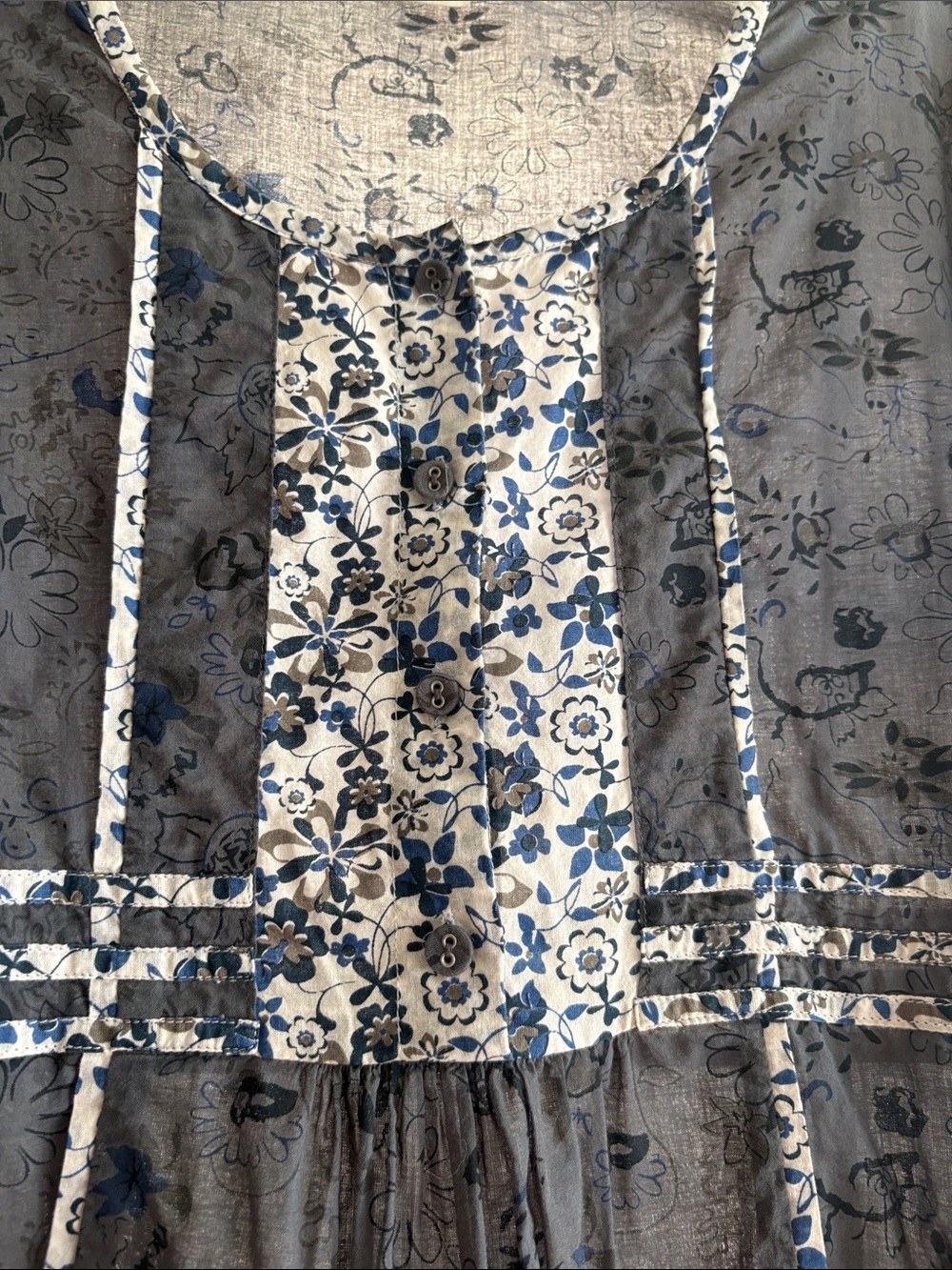 Sundance Top With Lovely Details - Picture 6 of 11